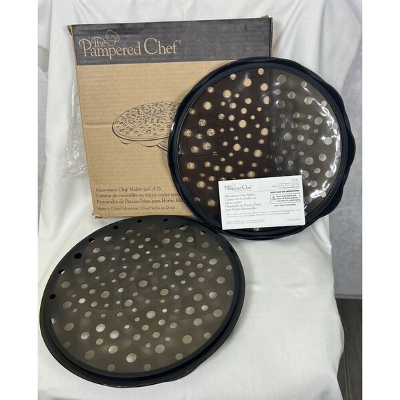 The Pampered Chef Microwave Chip Maker Silicone (Set of 2) 1241 - Picture 1 of 9